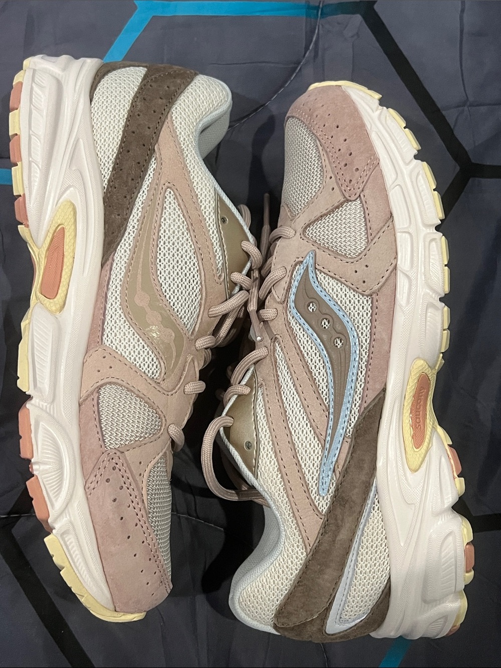 Neutral Taupe Mesh Suede Women's Sneakers - Saucony